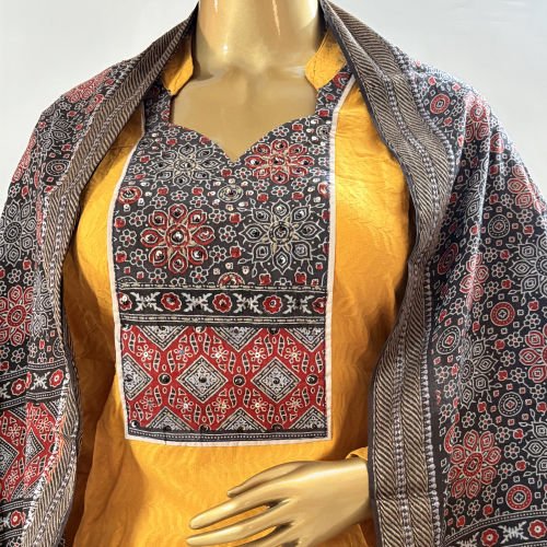 PRINTED HANDLOOM COTTON READYMADE SUIT WITH MALMAL AJARKH PRINTED DUPATTA XXL